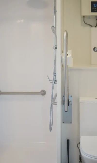 Baño moderno con ducha