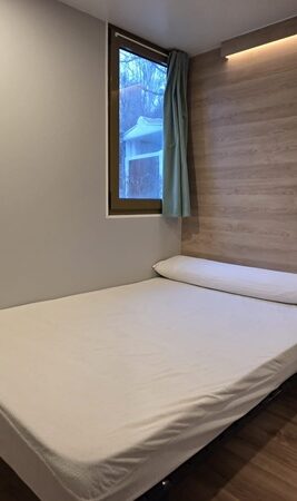 Habitación con cama